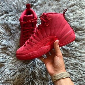 Jordan 12 Gym red